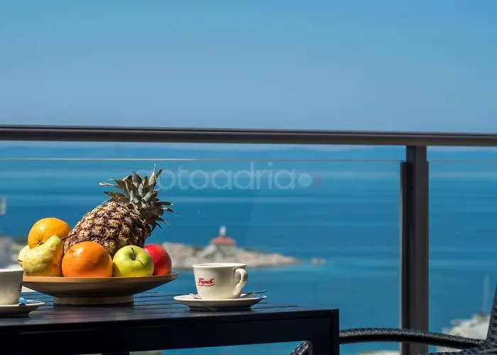 Seaview Penthouse Milano Apartman *