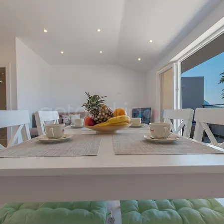 Seaview Penthouse Milano Apartman *