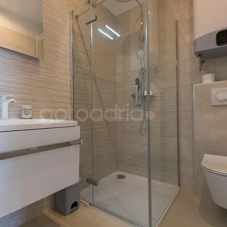 Seaview Penthouse Milano 아파트 마카르스카