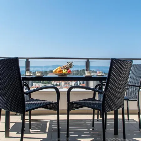 Seaview Penthouse Milano * マカルスカ