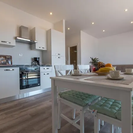 Seaview Penthouse Milano 아파트 마카르스카